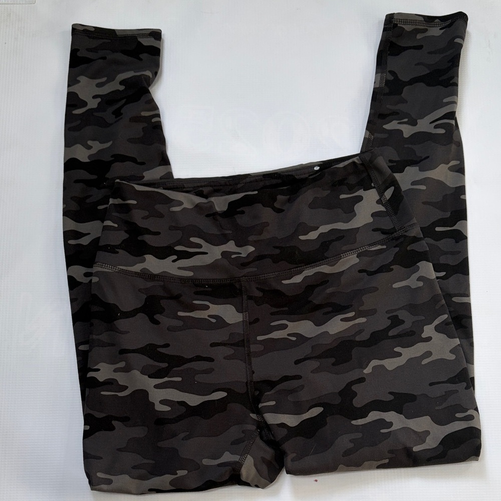 Maurices Black and Gray Camo Leggings